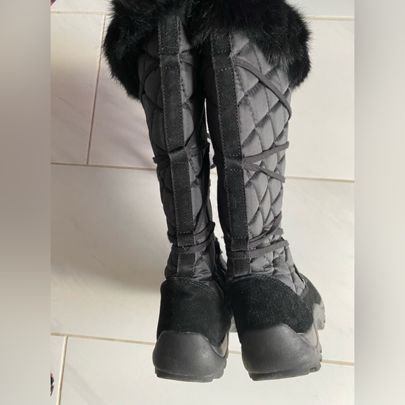 American Eagle : Size 7M Black (snow bunny ) tall winter boots , Like New - Picture 7 of 10